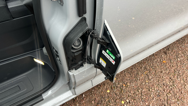 Ford Transit Custom 320 L2 Petrol Fwd 2.5 PHEV 232ps H1 Double Cab Van Limited Auto